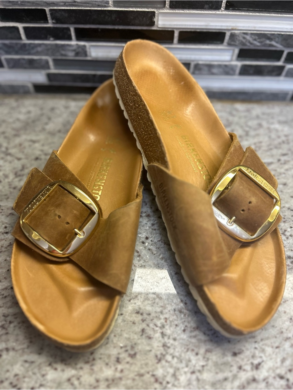 Birkenstock Madrid Leather Slide Sandals w/big Gold Buckle Tan size 10(41)